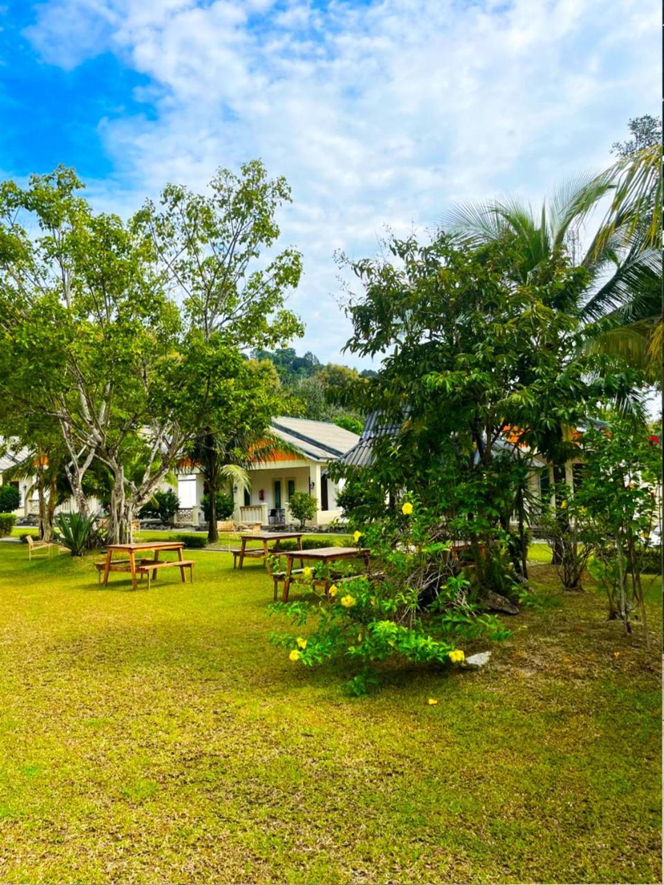 Tc Garden Resort Kuah Exterior photo